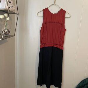 L'AGENCE Orange and Black Midi Sheath Dress with Ribbed Texture and Crew Neck